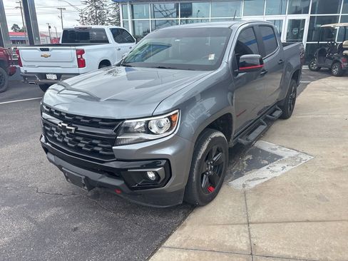 Used 2022 Chevrolet Colorado LT w/ Redline Special Edition AWD/4WD image 2