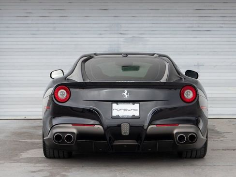 Used 2014 Ferrari F12 Berlinetta image 8