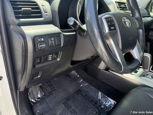 Used 2010 Toyota 4Runner Limited RWD image 8