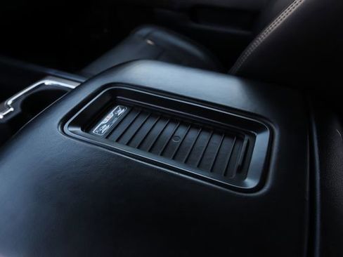 Used 2018 GMC Sierra 1500 Denali image 24