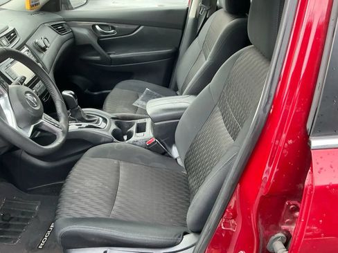 Used 2019 Nissan Rogue S w/ Special Edition Package AWD/4WD image 6