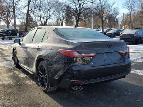 New 2026 Toyota Camry SE image 3