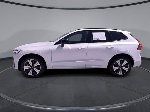 Certified 2023 Volvo XC60 T8 Plus AWD/4WD image 7