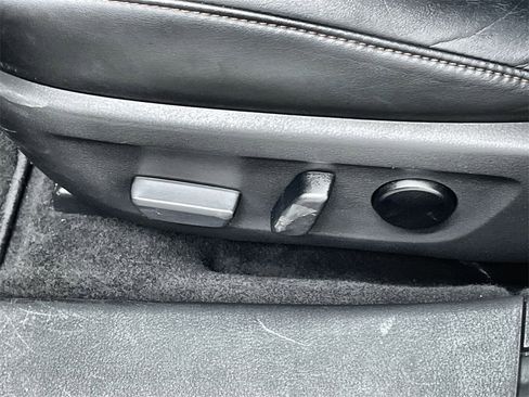 Used 2019 MAZDA MAZDA3 AWD Hatchback w/ Preferred Pkg image 13