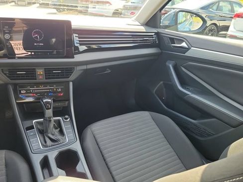Used 2025 Volkswagen Jetta S FWD image 9