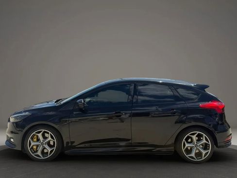 Used 2015 Ford Focus ST w/ Equipment Group 402A FWD image 4