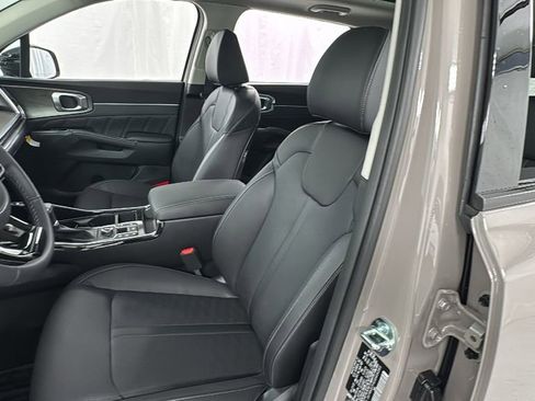 New 2025 Kia Sorento SX image 10