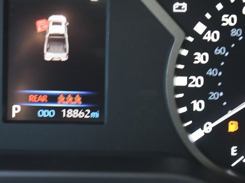 Used 2025 Toyota Tundra SR5 AWD/4WD image 32