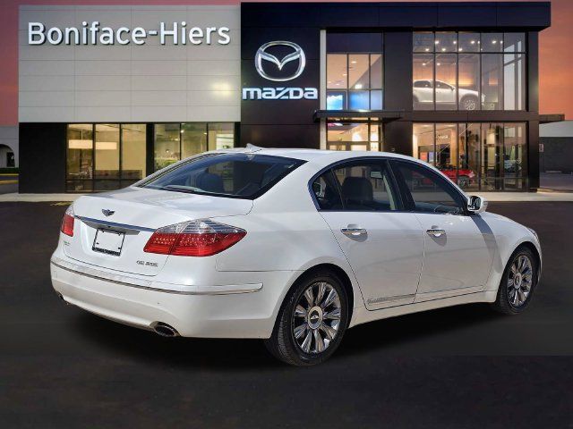 Used 2011 Hyundai Genesis 3.8 w/ Premium Navigation Pkg 3 RWD image 4