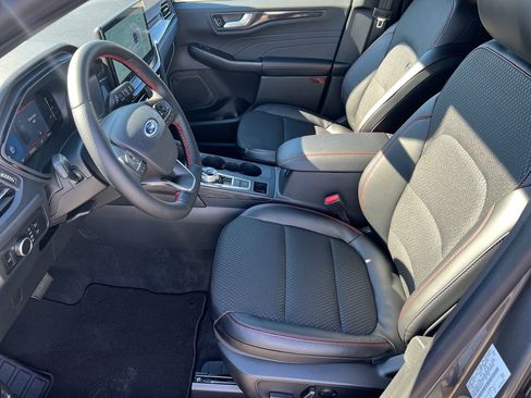 New 2026 Ford Escape ST-Line w/ Tech Pack #1 image 32