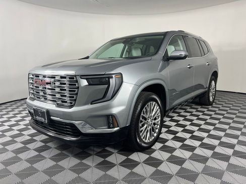 Used 2024 GMC Acadia Denali AWD/4WD image 4