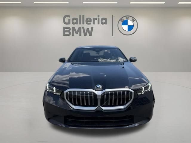 Used 2026 BMW 540i xDrive AWD/4WD image 4