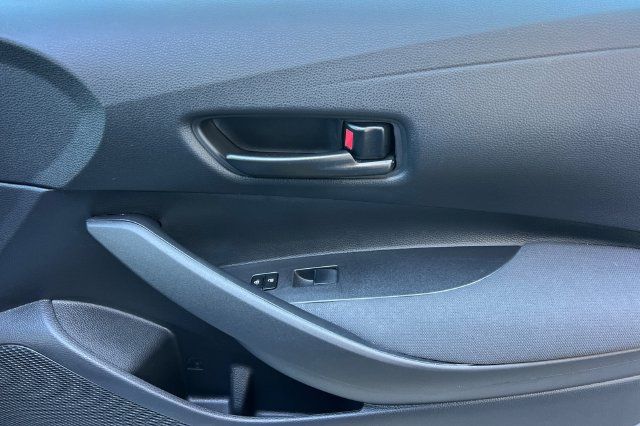 Used 2025 Toyota Corolla LE FWD image 18