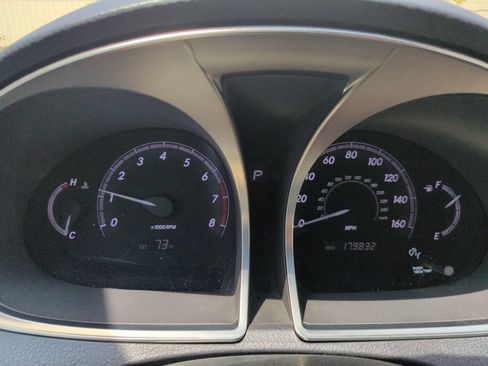 Used 2011 Toyota Avalon Limited FWD image 16