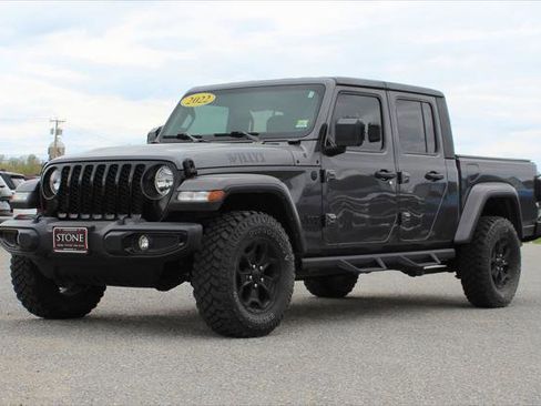 Certified 2022 Jeep Gladiator Sport AWD/4WD image 1