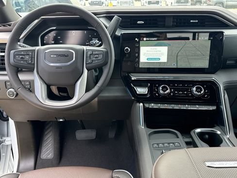 New 2026 GMC Sierra 3500 Denali w/ Denali Reserve Package AWD/4WD image 7