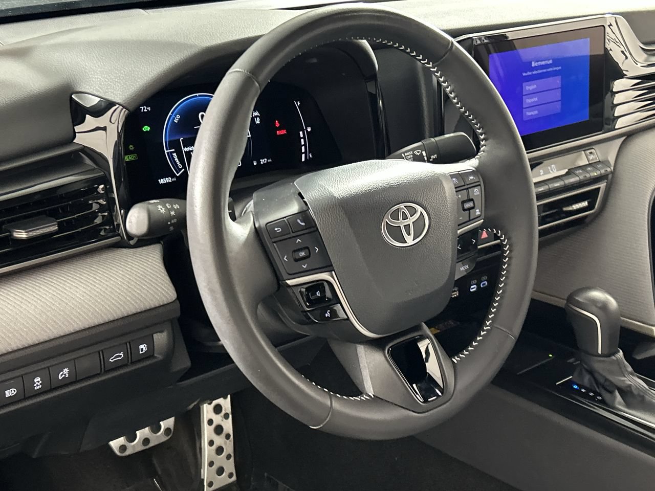Used 2026 Toyota Camry SE FWD image 14