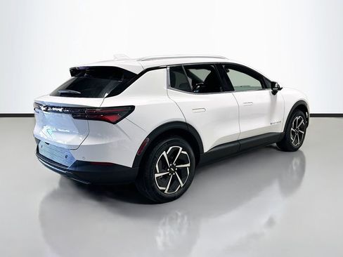 New 2026 Chevrolet Equinox EV LT image 8