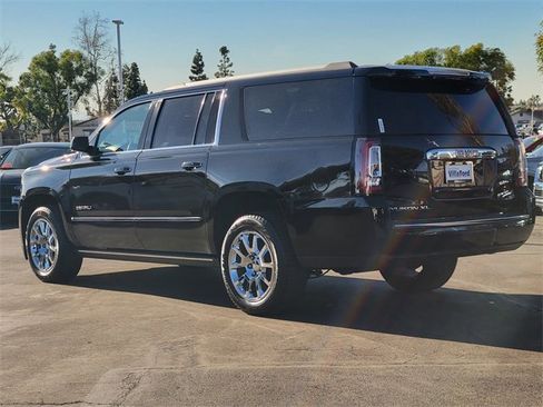 Used 2015 GMC Yukon XL Denali w/ Premium Package image 2