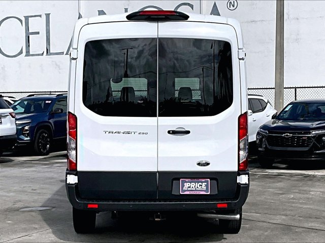 Used 2025 Ford Transit 250 148 Medium Roof RWD image 4
