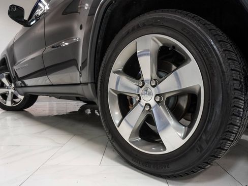 Used 2016 Jeep Grand Cherokee Limited image 37