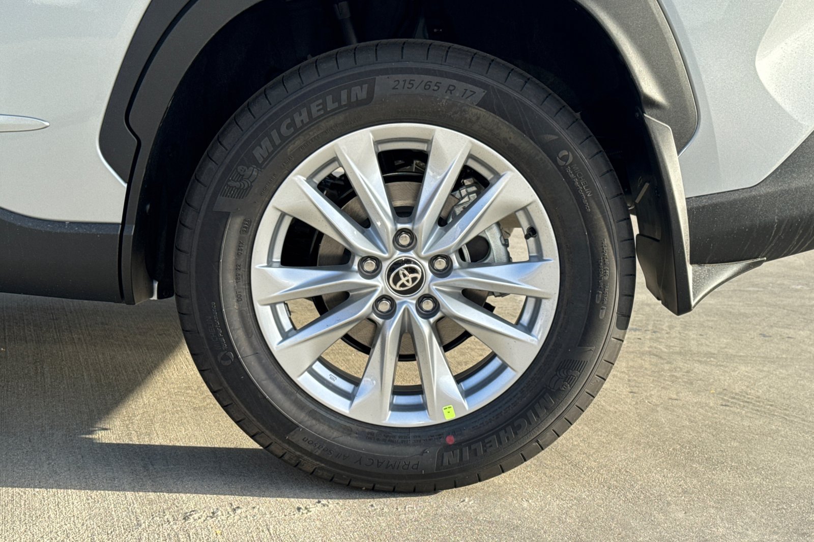 Certified 2026 Toyota Corolla Cross LE FWD image 31