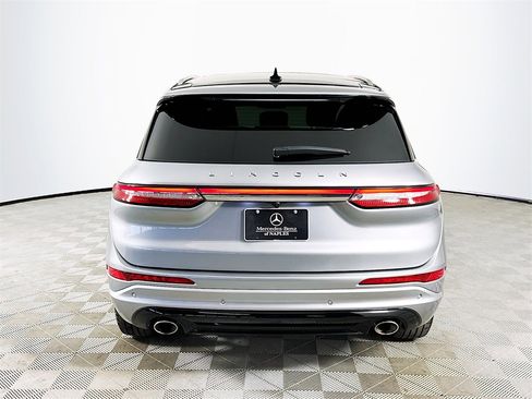 Used 2024 Lincoln Corsair Grand Touring image 6