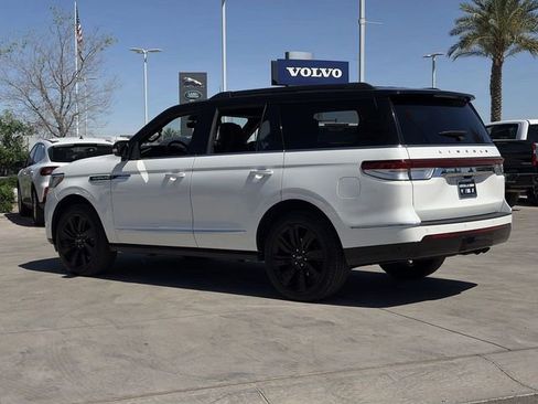 Used 2023 Lincoln Navigator Black Label image 8