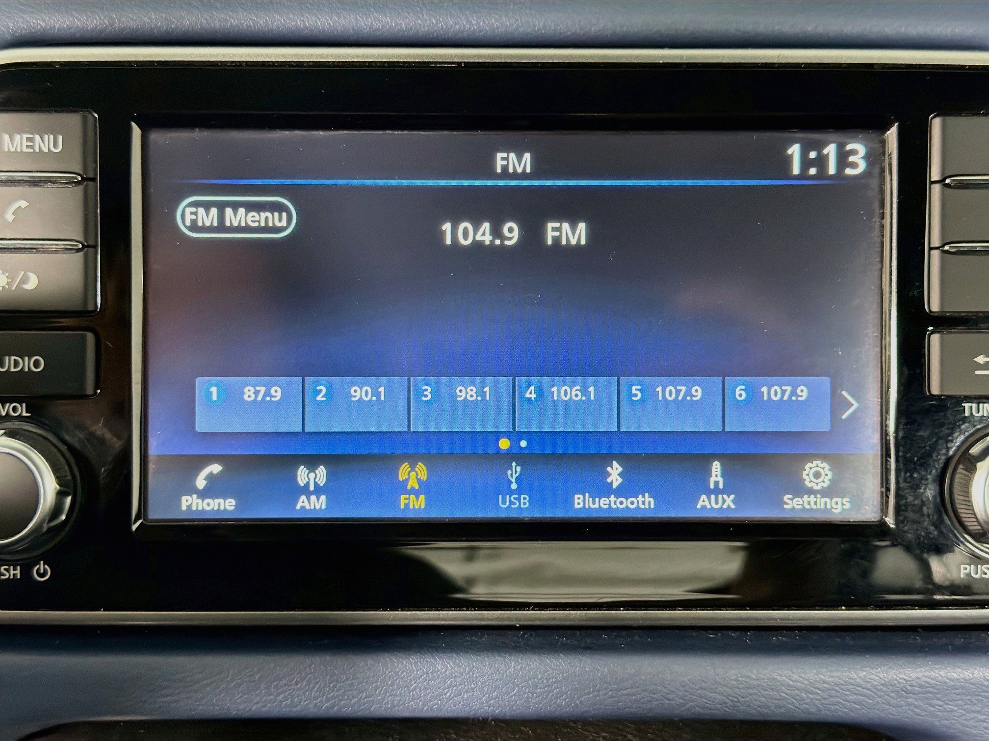 Used 2025 Nissan Versa SV FWD image 21