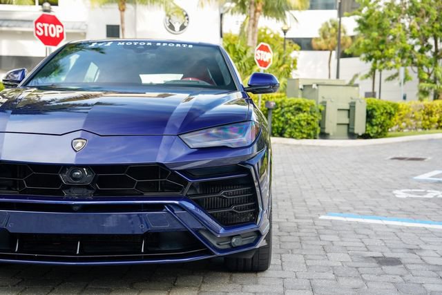 Used 2022 Lamborghini Urus AWD/4WD image 8