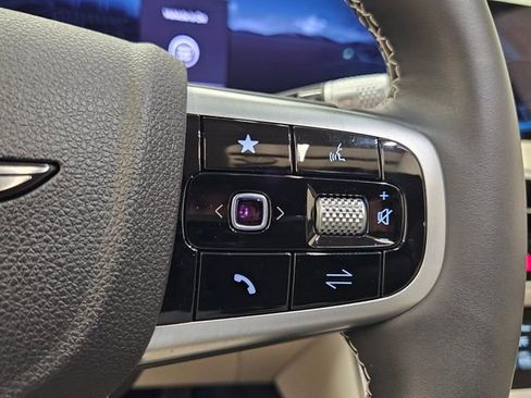 Used 2026 Genesis GV70 2.5T Select image 27