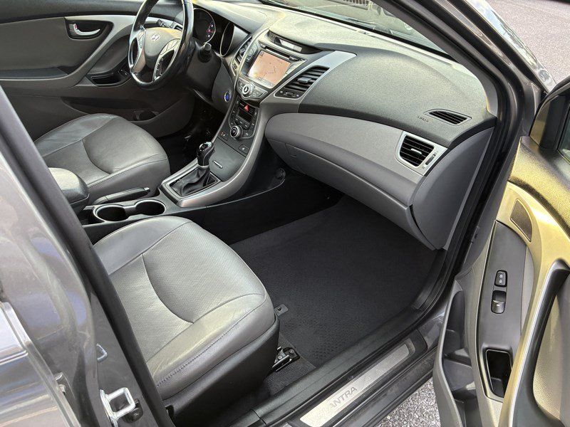 Used 2014 Hyundai Elantra Limited w/ Option Group 03 FWD image 20