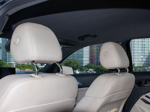 Used 2020 Mercedes-Benz GLA 250 w/ Multimedia Package image 18