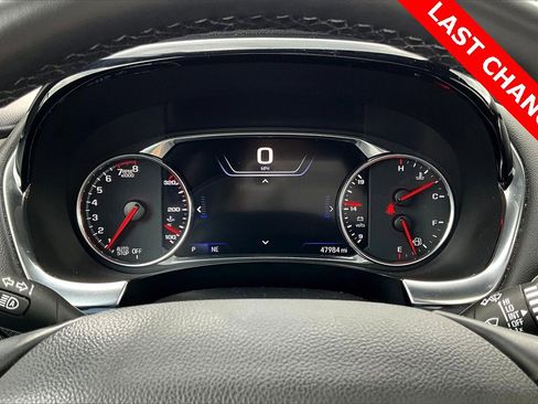 Used 2023 Chevrolet Traverse Premier image 20