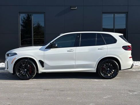 Used 2025 BMW X5 M60i w/ Executive Package image 4