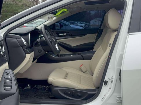 Used 2023 Nissan Maxima Platinum w/ Sport Mat Group image 14