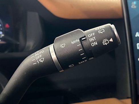 Used 2023 Land Rover Defender 110 X image 23