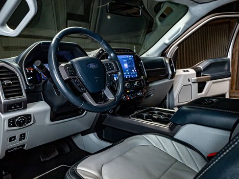 Used 2022 Ford F450 Limited w/ FX4 Off-Road Package image 16