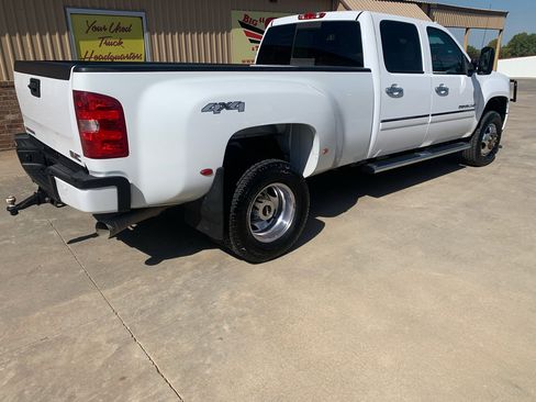 Used 2012 GMC Sierra 3500 Denali image 2