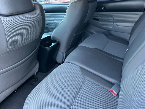 Used 2015 Toyota Tacoma PreRunner w/ TRD Sport Package RWD image 5