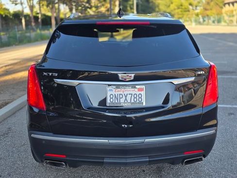 Used 2018 Cadillac XT5 Luxury w/ Driver Awareness Package FWD image 10