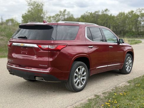 Used 2020 Chevrolet Traverse Premier AWD/4WD image 7