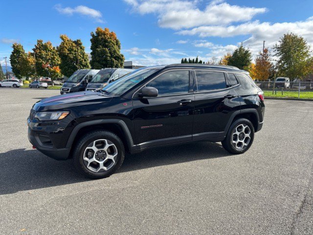 Used 2022 Jeep Compass Trailhawk w/ Trailhawk Convenience Group AWD/4WD image 1