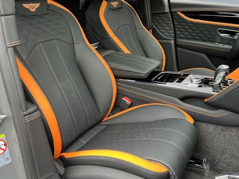 Certified 2025 Bentley Flying Spur Plug-In Hybrid image 58