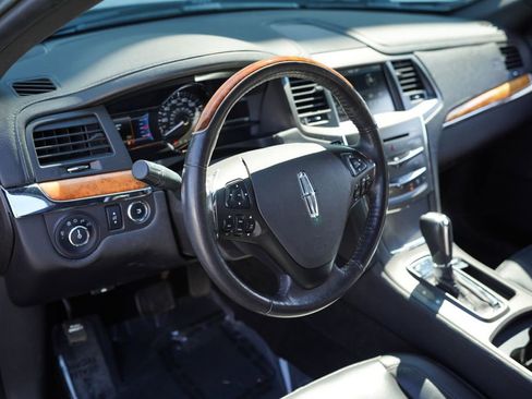 Used 2014 Lincoln MKS image 20