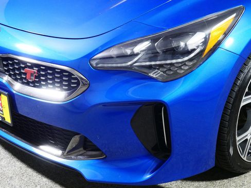 Used 2020 Kia Stinger GT2 image 16