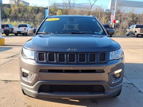 Used 2021 Jeep Compass Latitude AWD/4WD image 3
