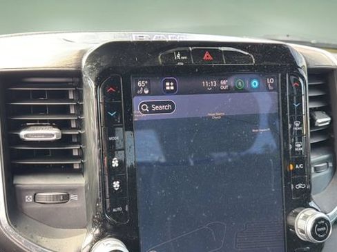 Used 2025 RAM 1500 Laramie AWD/4WD image 30