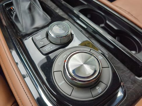 Used 2021 INFINITI QX80 Sensory w/ Cargo Package image 28