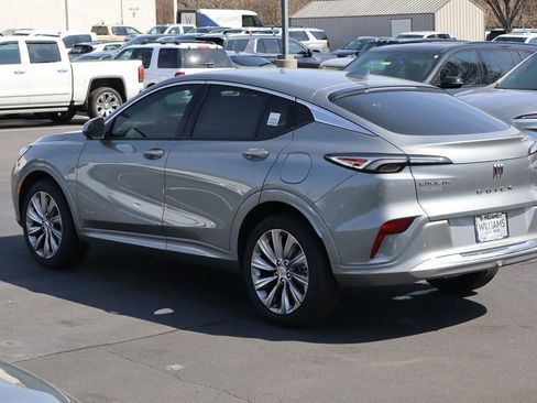 New 2026 Buick Envista Avenir FWD image 6